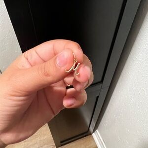 mejuri 14k solid gold cursive letter charm